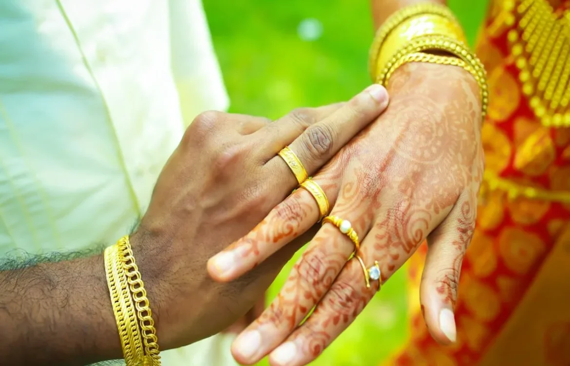 Get Sure-Shot Vashikaran Remedies for a Happy Married Life!